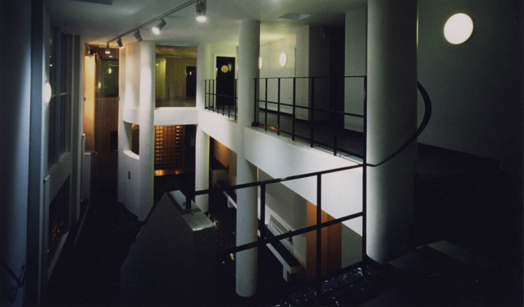 Descriptive Image Name